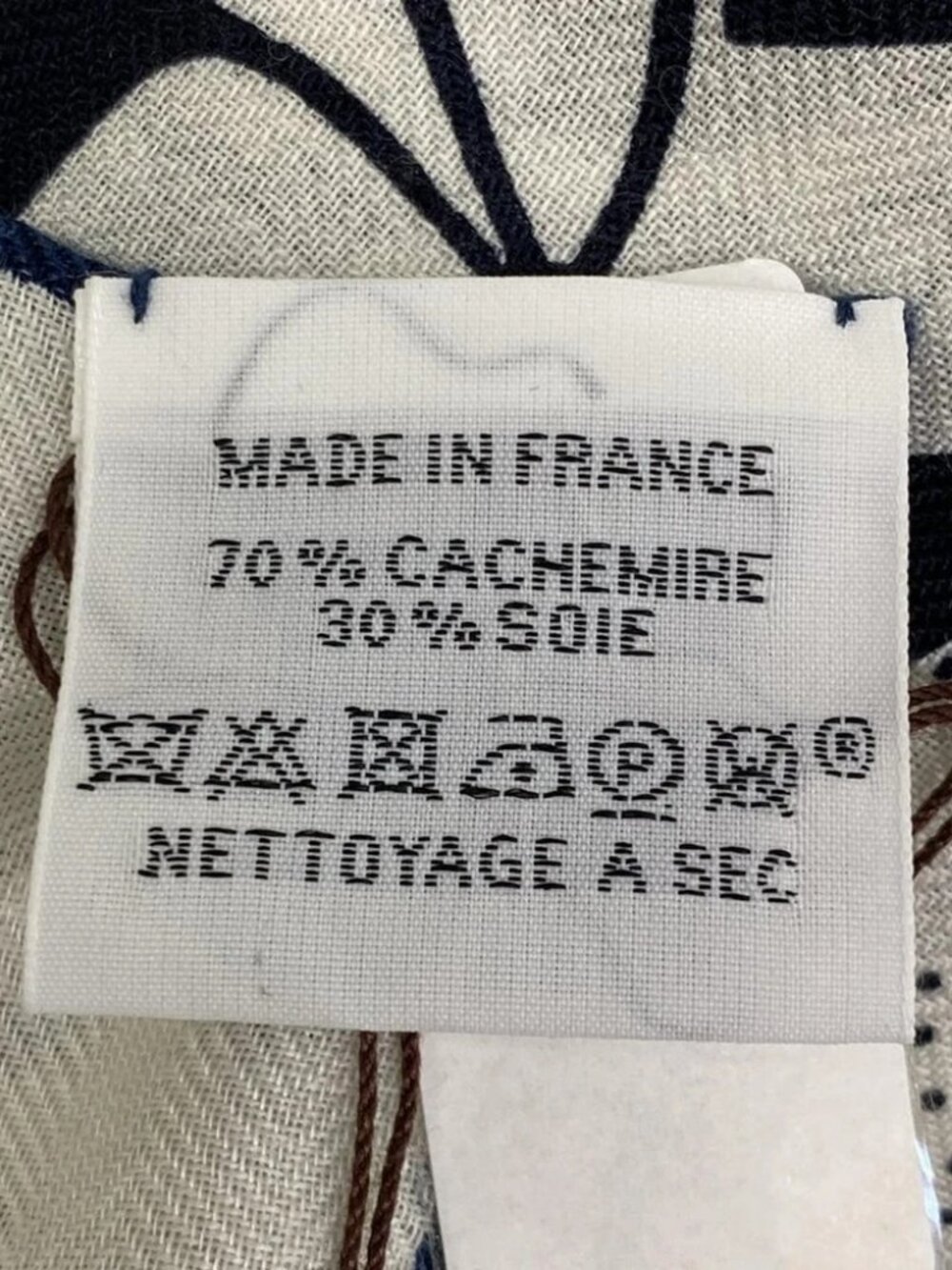 HERMES Carre Geant/Carres 140 H242898S Navy White Cashmere Silk - Scarf - Picture 3 of 5